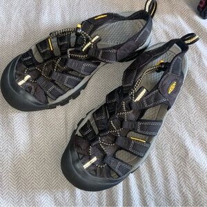 Keen Black and Gray Sandals size 8.5